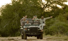 Uganda safari seasons, best time to visit Uganda, Uganda weather guide, dry season Uganda, rainy season Uganda safari, gorilla trekking season, Uganda climate chart, month-by-month Uganda travel, safari tips Uganda, wildlife migration Uganda